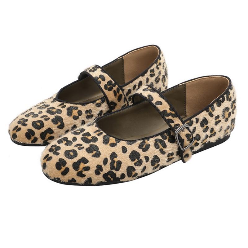 Fashion Summer Women Leopard Flat Shoes 2025 Round Toe Laofers Elegant Fashion Ballet Mary Janes Buckle Up Soft Women Flats Shoes