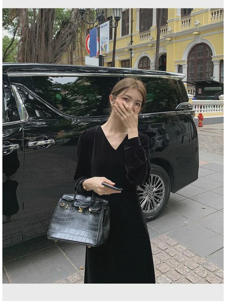 Hepburn Style Black Velvet Dress & Coat Set for Women - Autumn/Winter Evening Wear