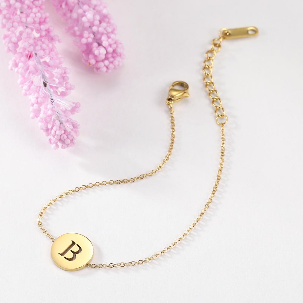 Cazador 26 Alphabet Initial Letters Bracelet Round Pendant Stainless Steel Bracelet for Women Kids Baby Gold Color Jewelry