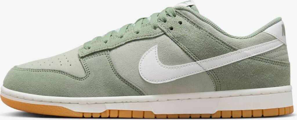Nike Dunk Low Retro SE Sneakers