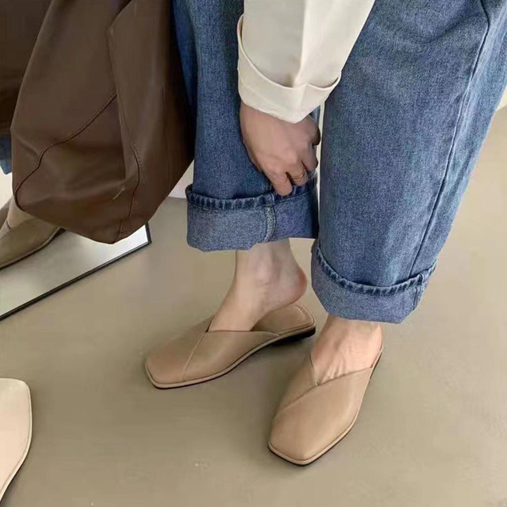 Women's Flat Slip On Mules Soft Upper Faux Leather Closed Toe Casual Indoor Outdoor Footwear