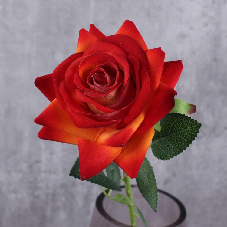 Sametově červená růžová růže Větve Simulační květiny Bar Kavárna Dekorace Umělá květina Falešná růže el Stolní dekorace Rostlina