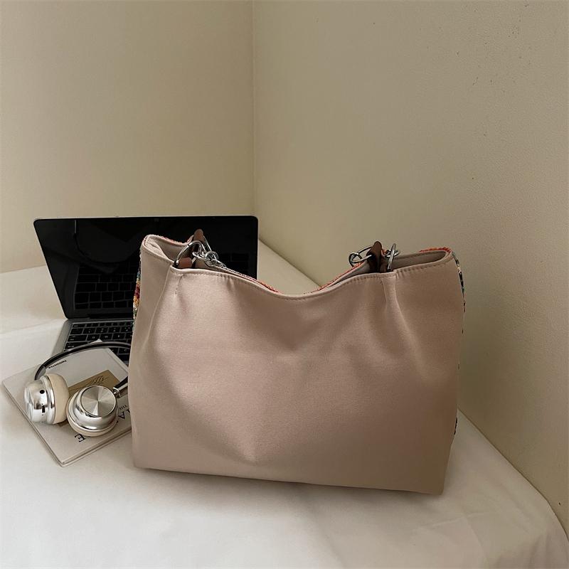 Shoulder Bag Women's Striped Contrast Color Tote Bag Woven Tote Bag Large Capacity Straw Woven Bag