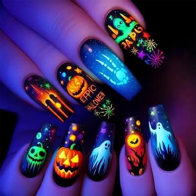 Detachable ABS Nail Stickers 24PCS Halloween Edition With Spooky Alien Artwork And Web Patterns