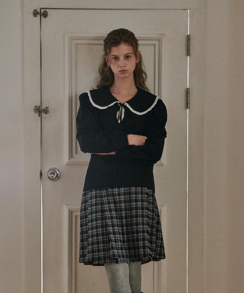BELLOL Lovely Panel Blouse Black