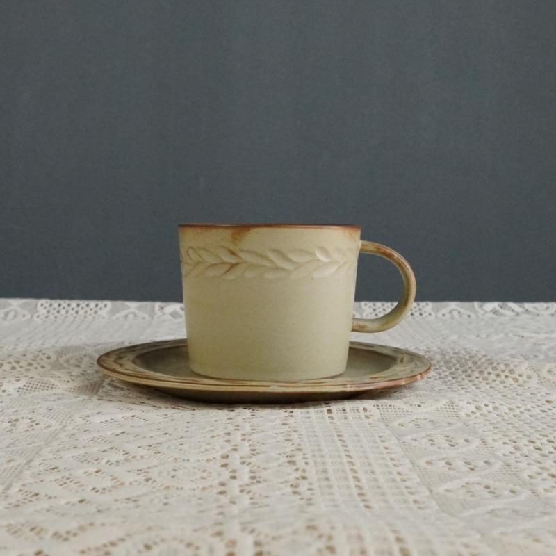 

Retro ceramic coffee cup and saucer set Light luxury ceramic cup Niche coffee cup Latte afternoon tea cup and saucer set regular