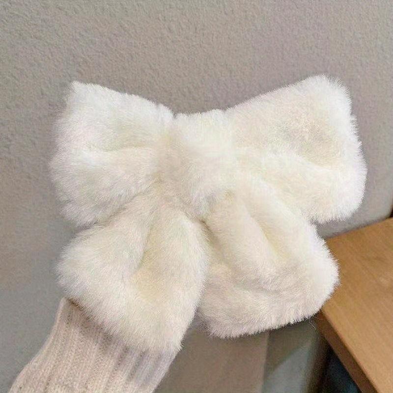 Plush Large Bow Hair Clip With Velvet Hair On The Back Of The Head Cute And Versatile Suitable For Daily Wear