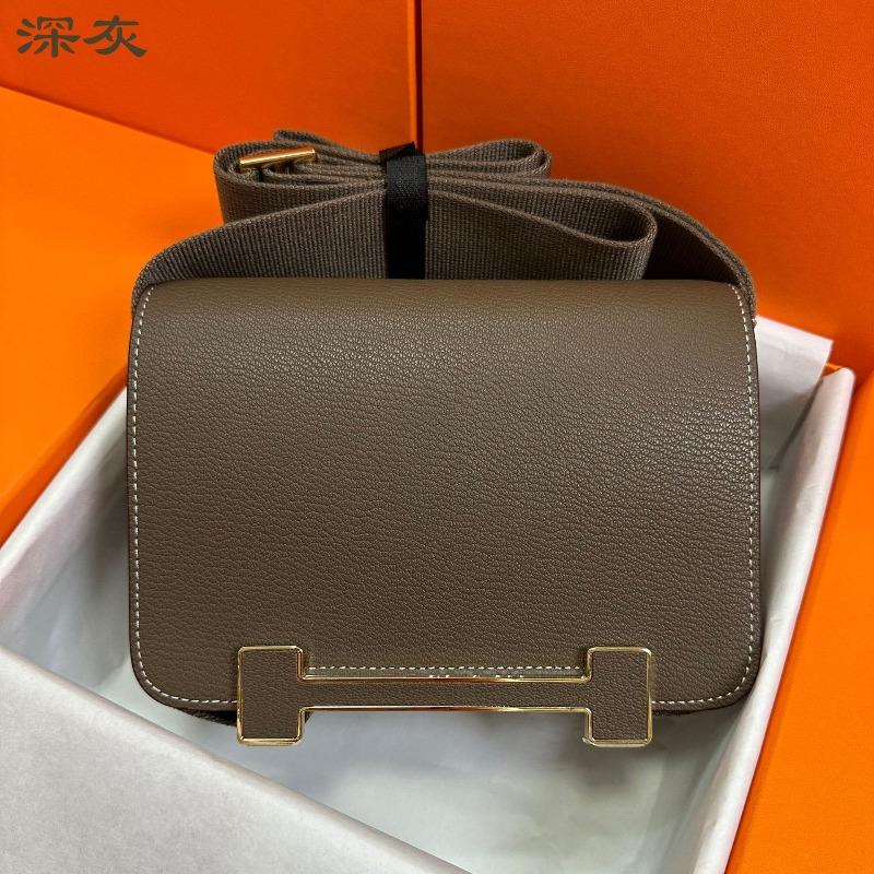 

New clogs bag women s leather light luxury fashion high sense shoulder messenger bag versatile small square bag 20cm темно-серого