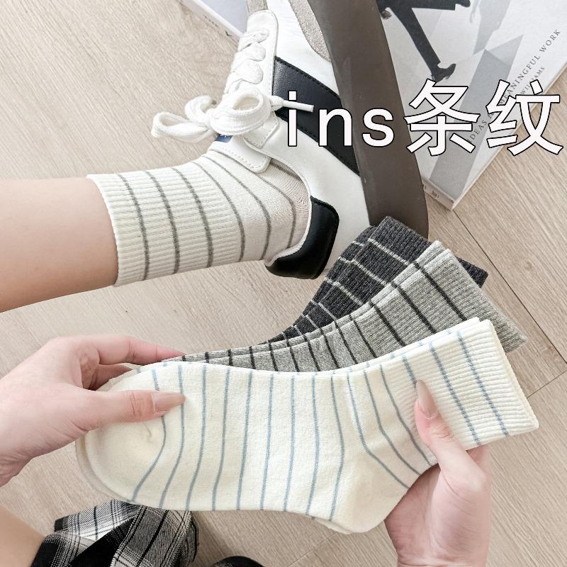 Striped Mid-calf Socks for Women In Spring and Autumn, College-style Cotton Sweat-absorbing Women's Socks for Autumn and Winter