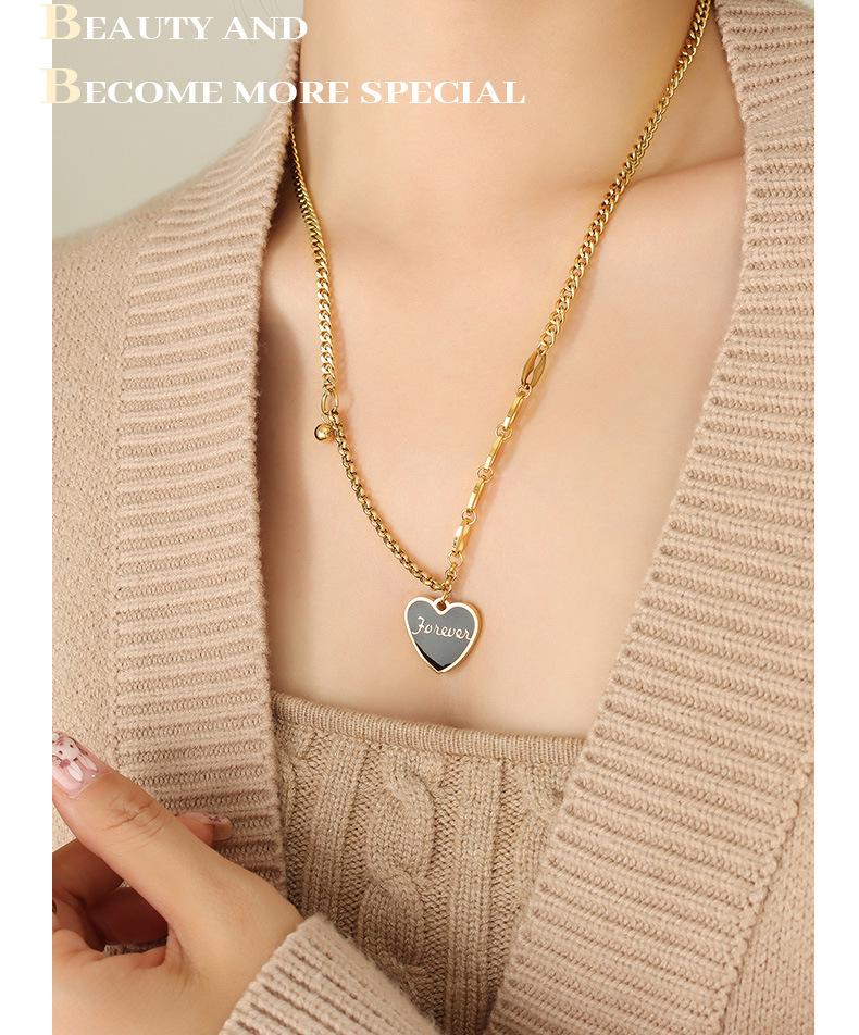 Chic Minimalist Women's Peach Heart Pendant Necklace: European & American Style, Sexy Layered Design with Drip Oil & Steel Beads