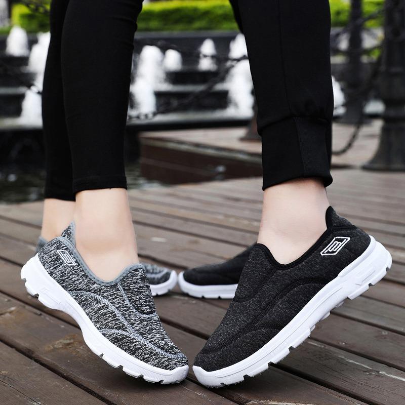 Changfeng Footwear Industry: Men's Shoes Middle-aged Spring and Summer Old Beijing Cloth Shoes Men's and Women's Casual Pedal