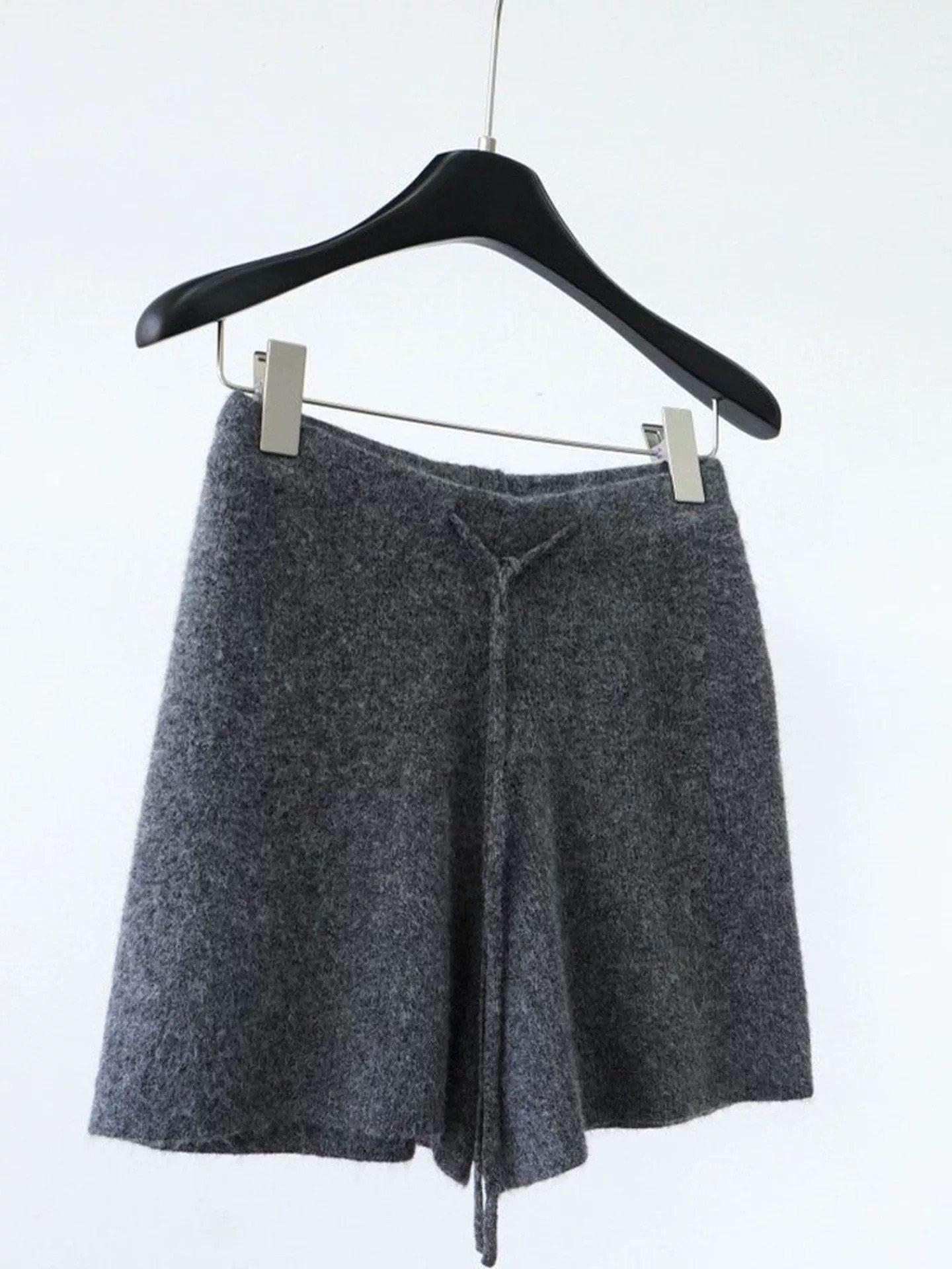 

Stylish Korean Grey Knit Wide-Leg Pants for Women, 2026 Autumn/Winter, Loose Fit One Size