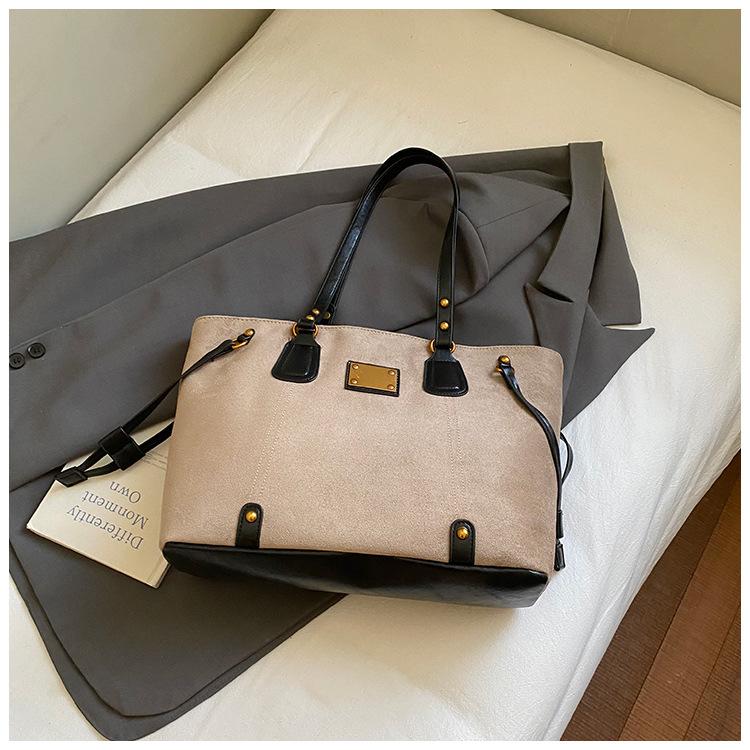 Retro style large-capacity bag women's 2025 new fashion suede tote bag simple shoulder commuter bag