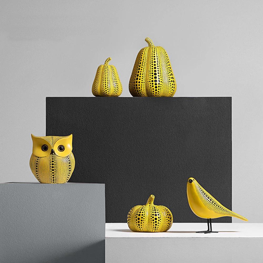 Yellow Dots Animal Owl Pumpkin Bird Statues Ornament Home Room Sculpture Cute Fall Harvest Desktop Decoration Figurine