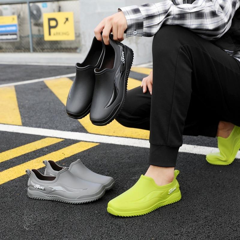 Men's Non-slip and Wear-resistant Low-top Waterproof Water Shoes Men's Kitchen Chef Work Shoes Rain Shoes Men's Labor Insurance Shoes Are Versatile