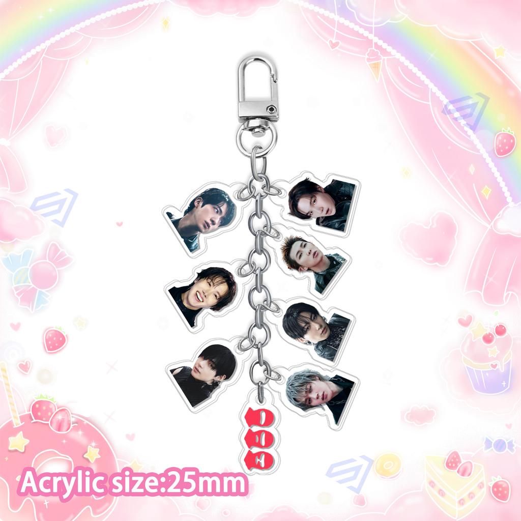 BTS Llavero Cadena de Fotos Arirang Tour, Colgante Mini Retrato de Miembro Acrílico con Etiqueta de Logo, Colgante de Bolsa Coleccionable para Fans Kpop ARMY