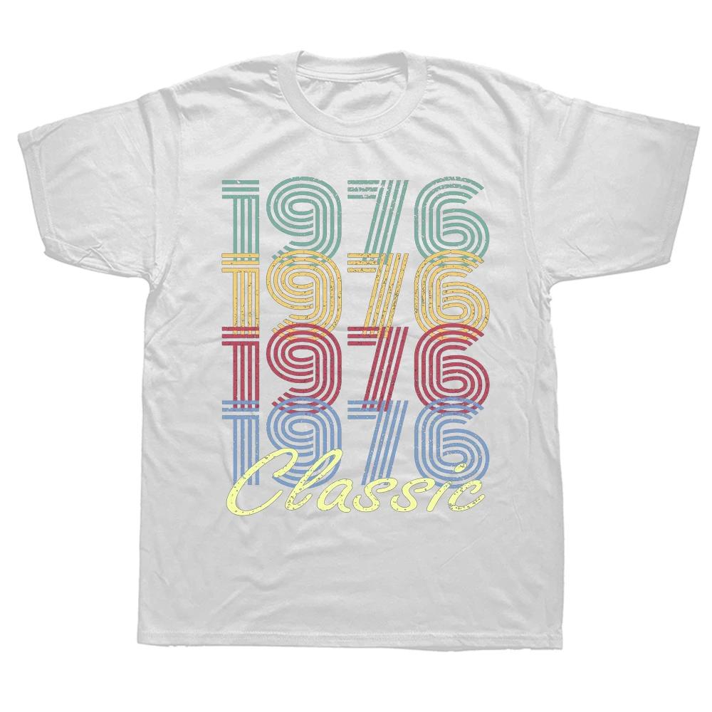Novelty Awesome Born In 1974 -1976 Graphic Streetwear Short Sleeve Birthday Gifts Summer Style T-shirt Mens Clothing