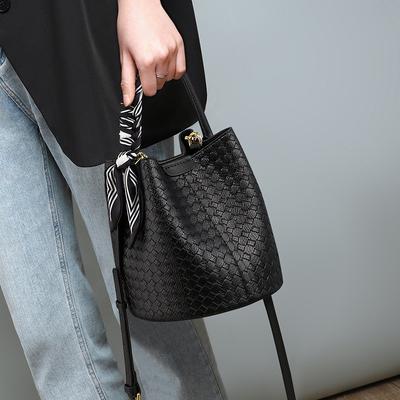 Bucket Bag Women's New Messenger Bag Fashion Versatile High Sense Woven Bag Handbag Luggage