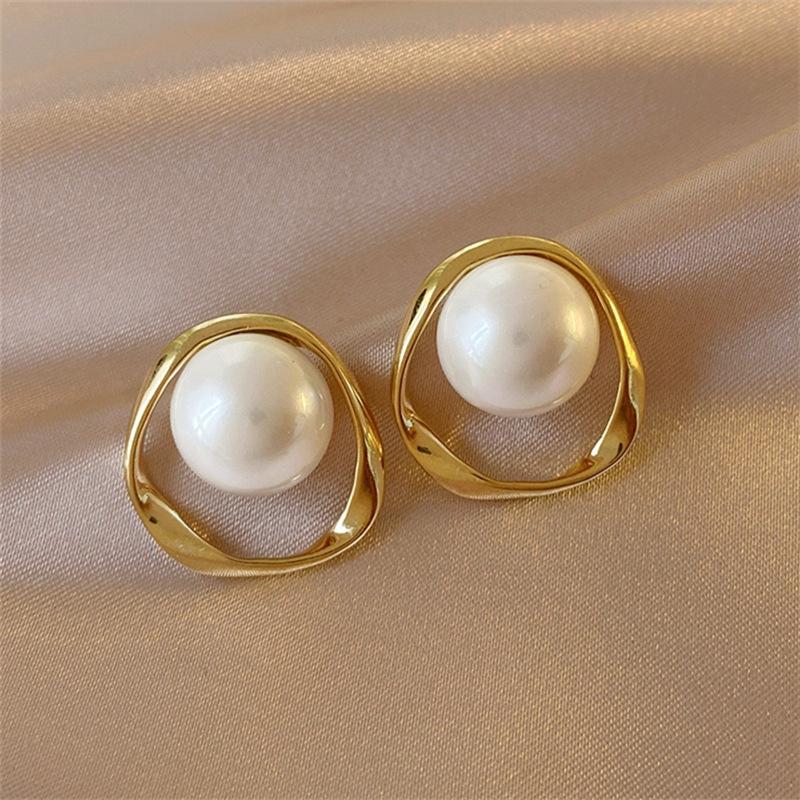 Pearl New Pearl Earrings Cold Wind Irregular Geometric Hollow Earrings Stud Earrings