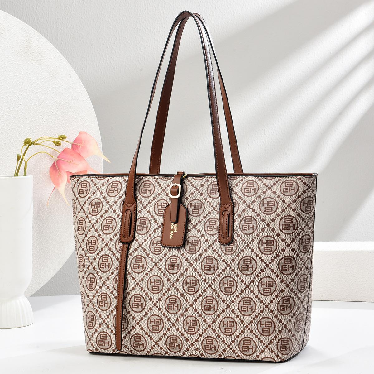 

Plaid Handbag, Fashionable and Trendy Tote Bag, High-end Single Shoulder Crossbody Bag