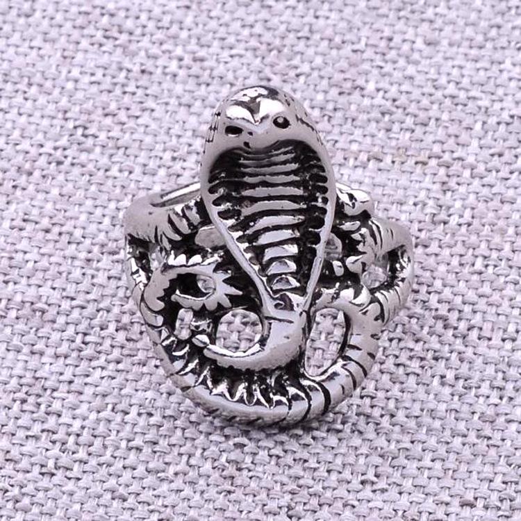 Unisex Retro Punk Cobra Rings: Bold European  American Fashion Jewelry
