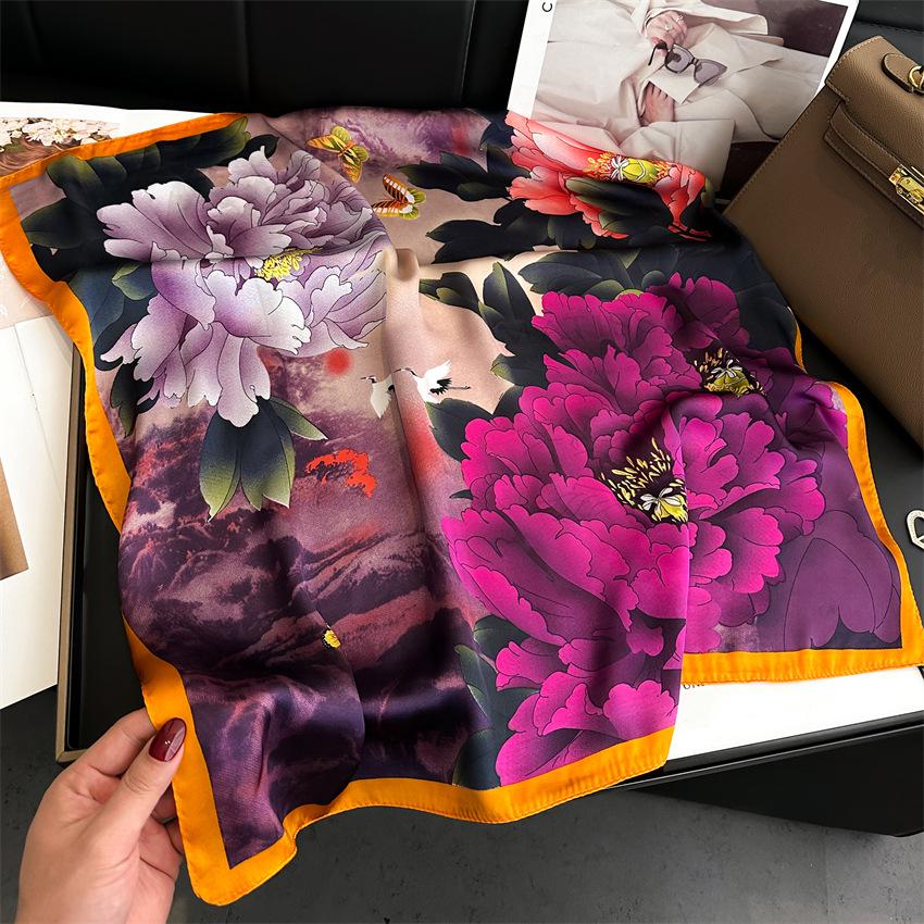 Elegant Ginkgo Leaf Print Silk Square Scarf – Versatile Headscarf for Spring and Summer