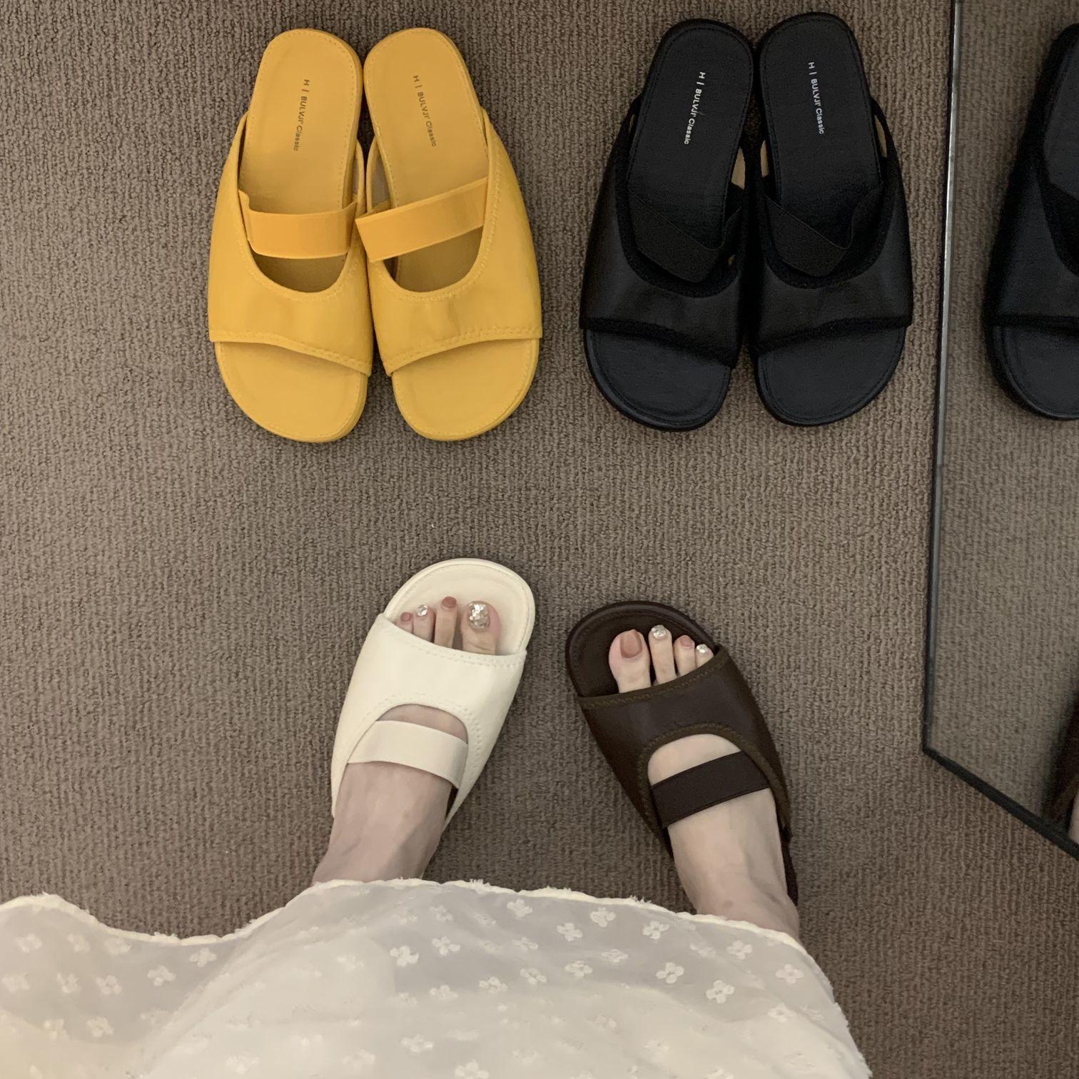 

Нишевый желтый замшевый с юбкой французские маленькие крутые тапочки сказочные туфли уличная обувь 2025 лето с юбкой сандалии 40