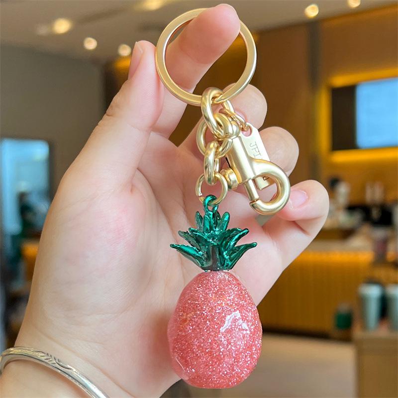 

2025 Pineapple Keychain Bag Pendant Keychain Fashionable Personalized Bag Pendant Key Ring Accessories Bag Chain