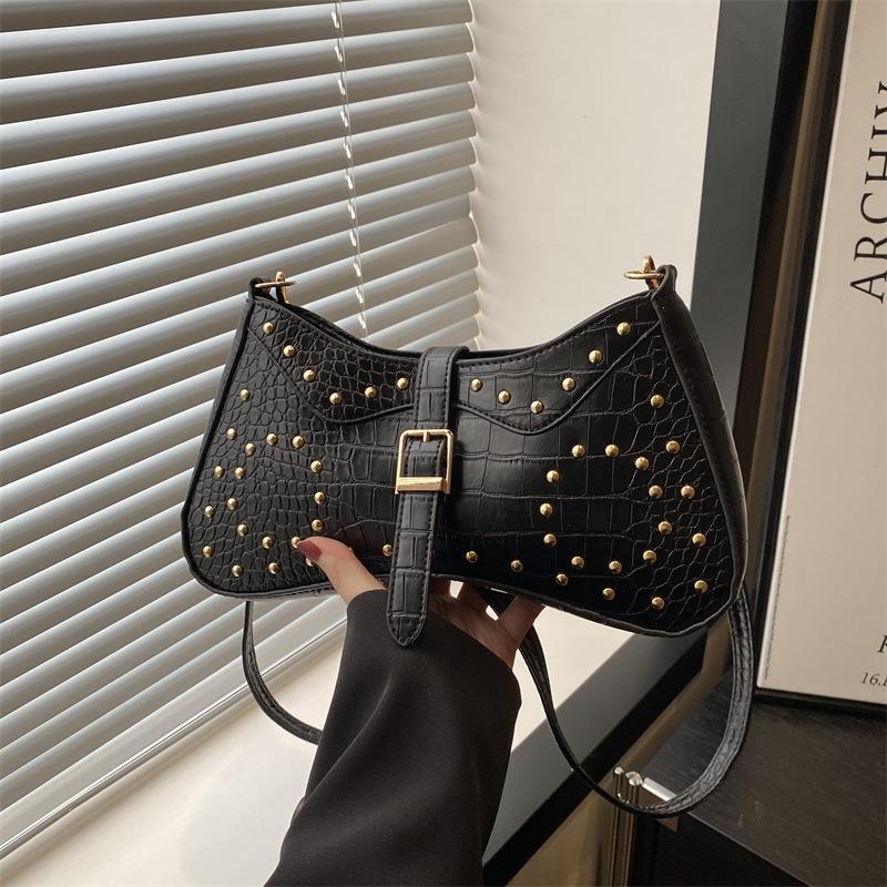 New Solid Color Niche Design Advanced Texture Retro Trend Rivet Versatile Shoulder Messenger Bag Women