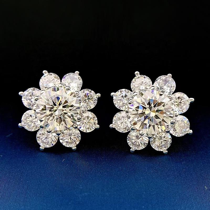 New S925 Sterling Silver Korean Floral Zircon Stud Earrings for Women