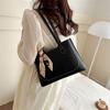 Chic 2024 Large Capacity Tote Bag For Women Modern Simple Pu Shoulder Handbag