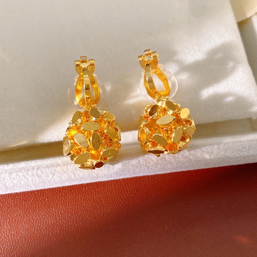 18K Gold Plated Flower Cluster Ear Clip for Women - Elegant, No Piercing Required.