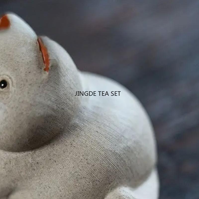 Creative Yixing Purple Clay Tea Pet Handmade Cute Lucky Cat Art Ornament Chinese Kung Fu Tea Set Gift