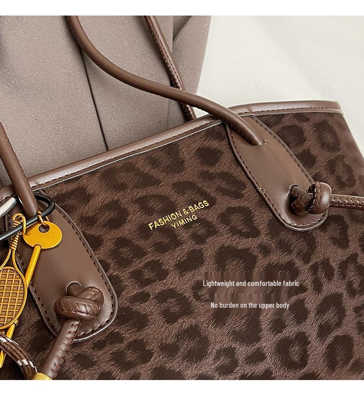 High-Value Women's Fashion Tote: Versatile Leopard Print Large-Capacity Shoulder Bag for Outdoor and Commute