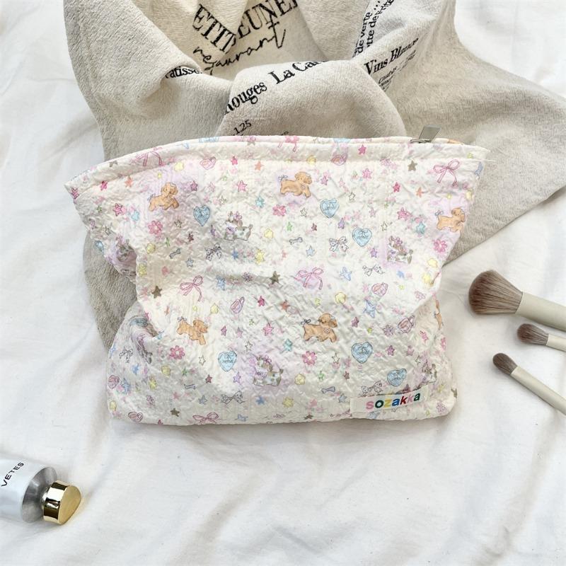[Copyright model] Embossed cartoon pattern large-capacity cosmetic bag travel wash storage bag liner bag