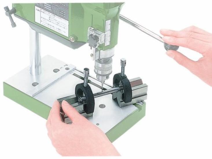 

PROXXON Triangular stand Convenient for fixing round bar materials dimensions [Fixable 3~20mm] No.24262