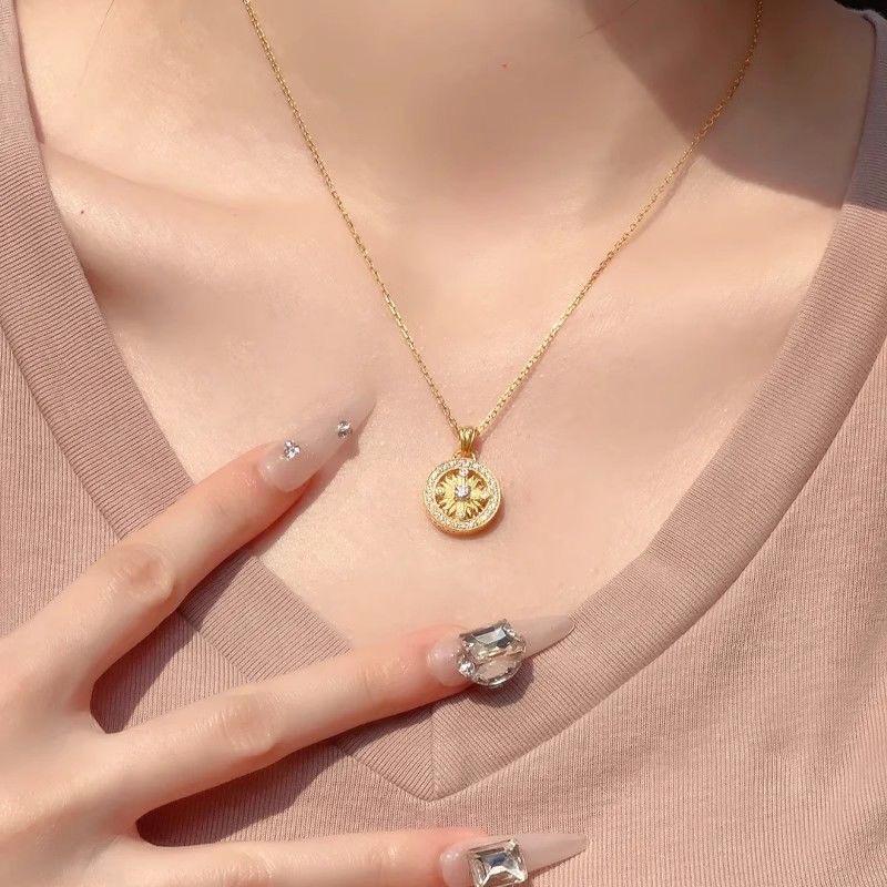 Golden Sunflower Starburst Compass Pendant Necklace - Women's Luxury Versatile Clavicle Chain