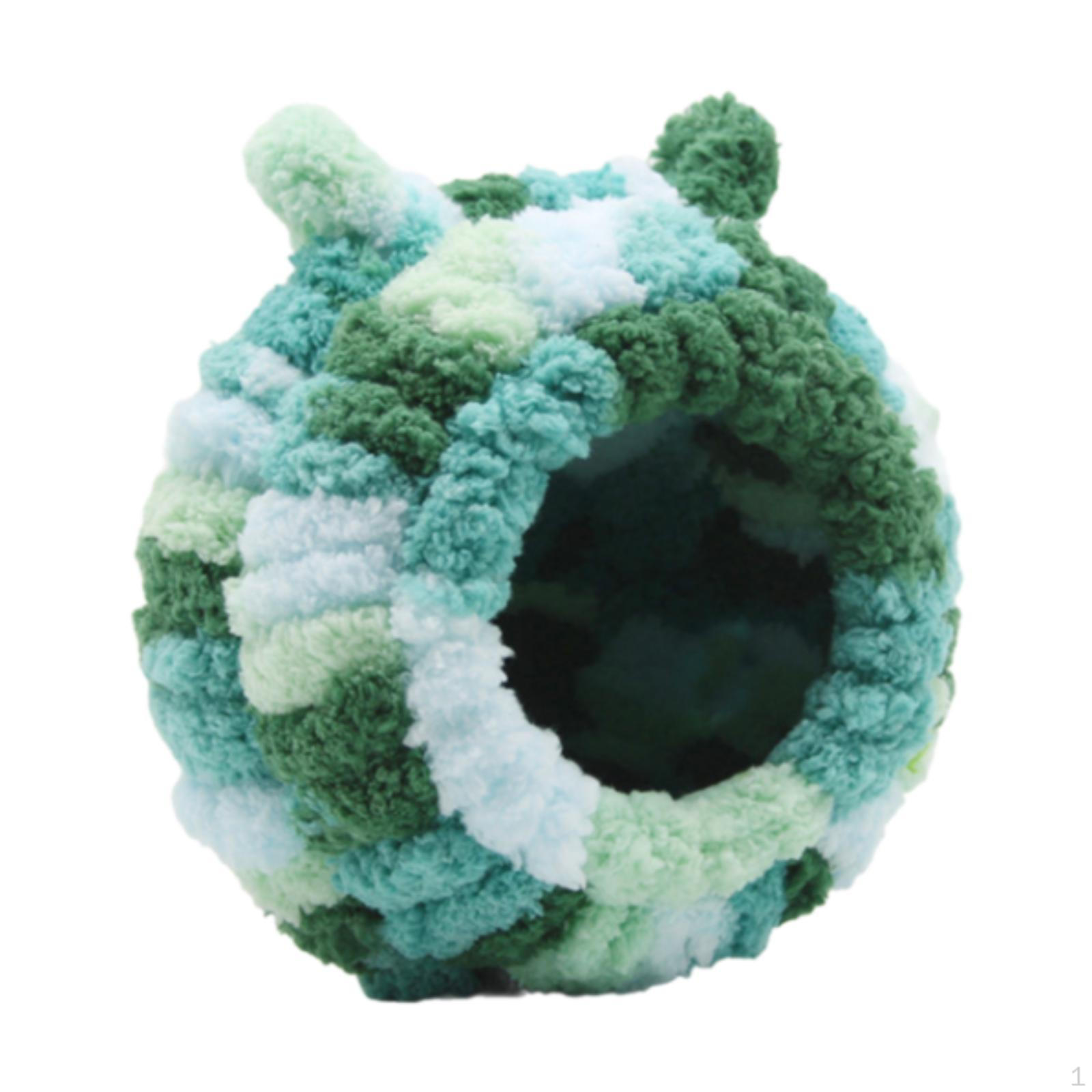 

Убежище для птиц на зиму, домик для шиншилл и попугаев H