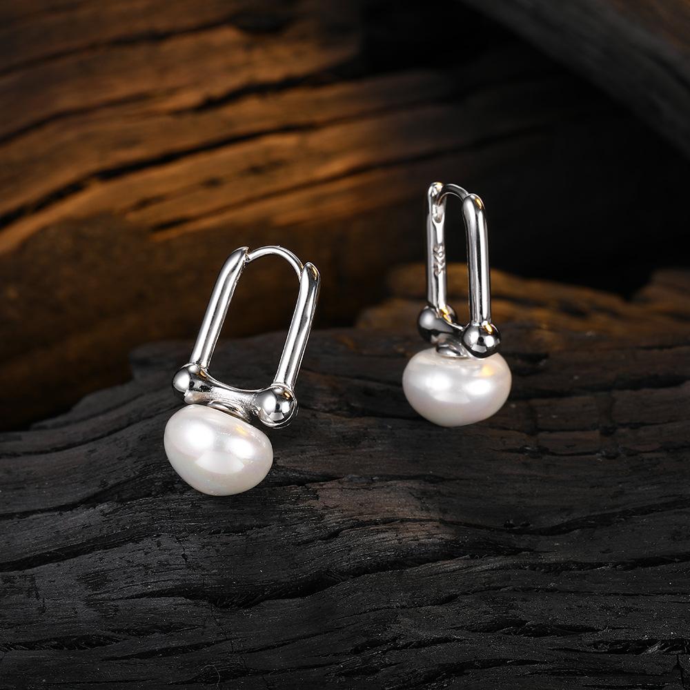 Pearl Ear Buckle Women'S Personality Retro Bead Earrings Design Sense Earrings