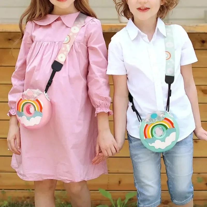 

Doughnut Water Cup Children s Straw Carrying Water Bottle Portable Straw Cup 380ml зелёный
