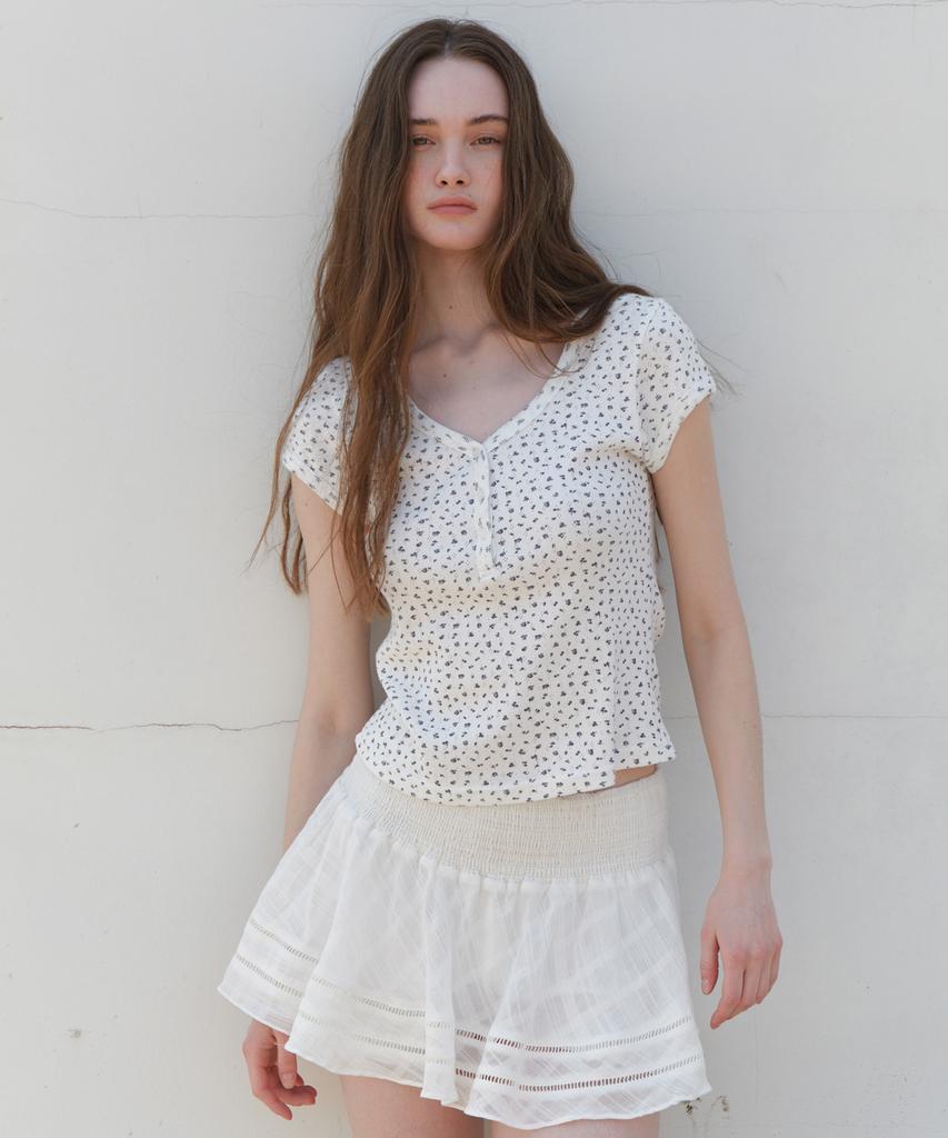 AMONG A Flower Henley Neck T-Shirt_White