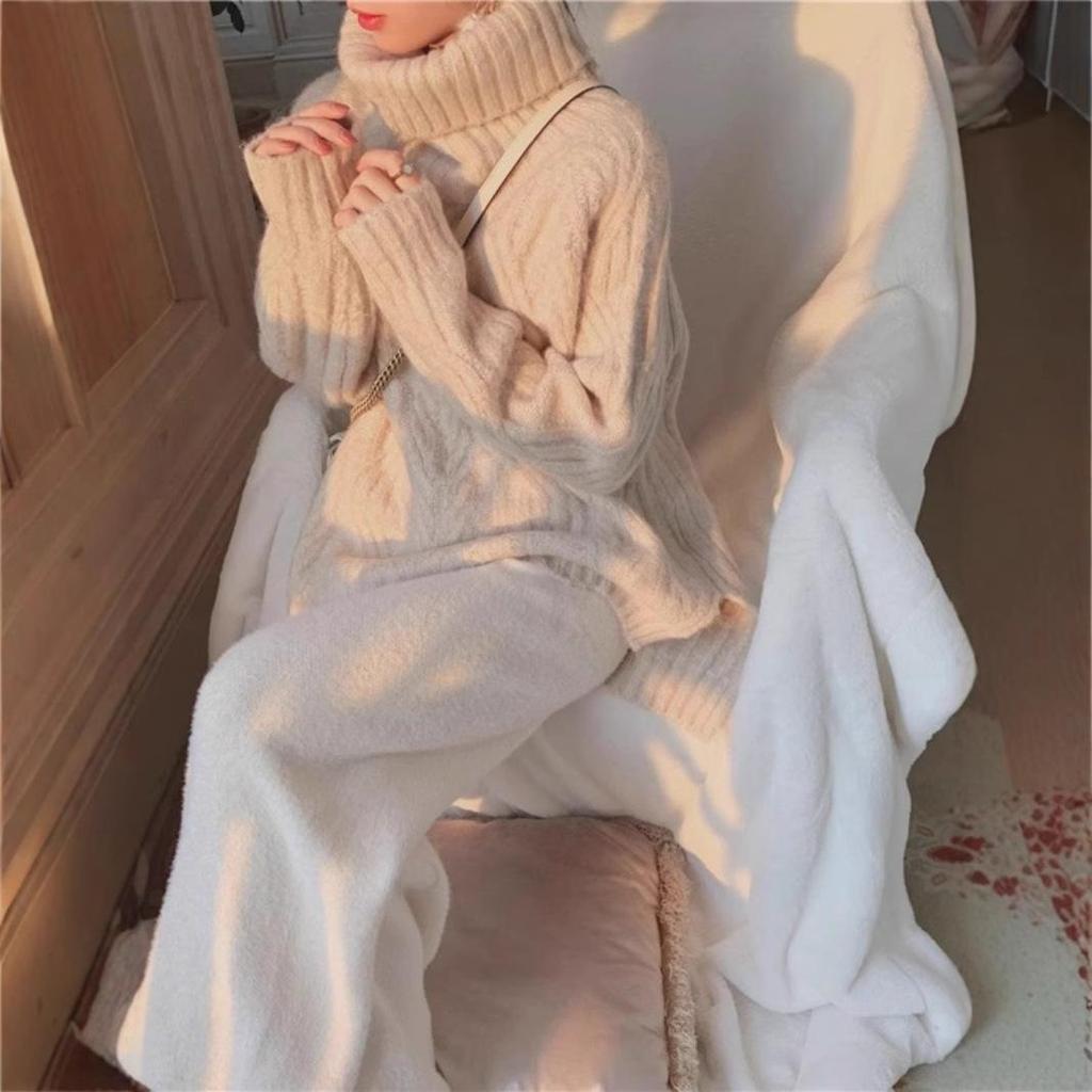 145 Soft Knit Women's Mink Velvet Wide-Leg Pants, High-Waisted Straight-Leg Sticky Rice Pants for Autumn/Winter 2025