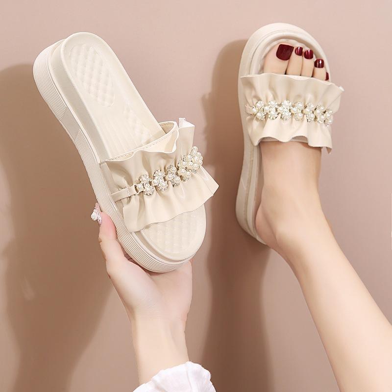 Pearl slippers women's 2025 summer thick-bottomed outer wear Internet celebrity leisure ins thick-bottomed non-slip beach sandals