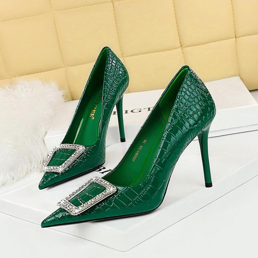 

Женские туфли на тонком каблуке, на сверхвысоком каблуке, с острым носком и лакированной кожей, со змеиным узором и пряжкой со стразами, одинарные туфли 40 зелёный