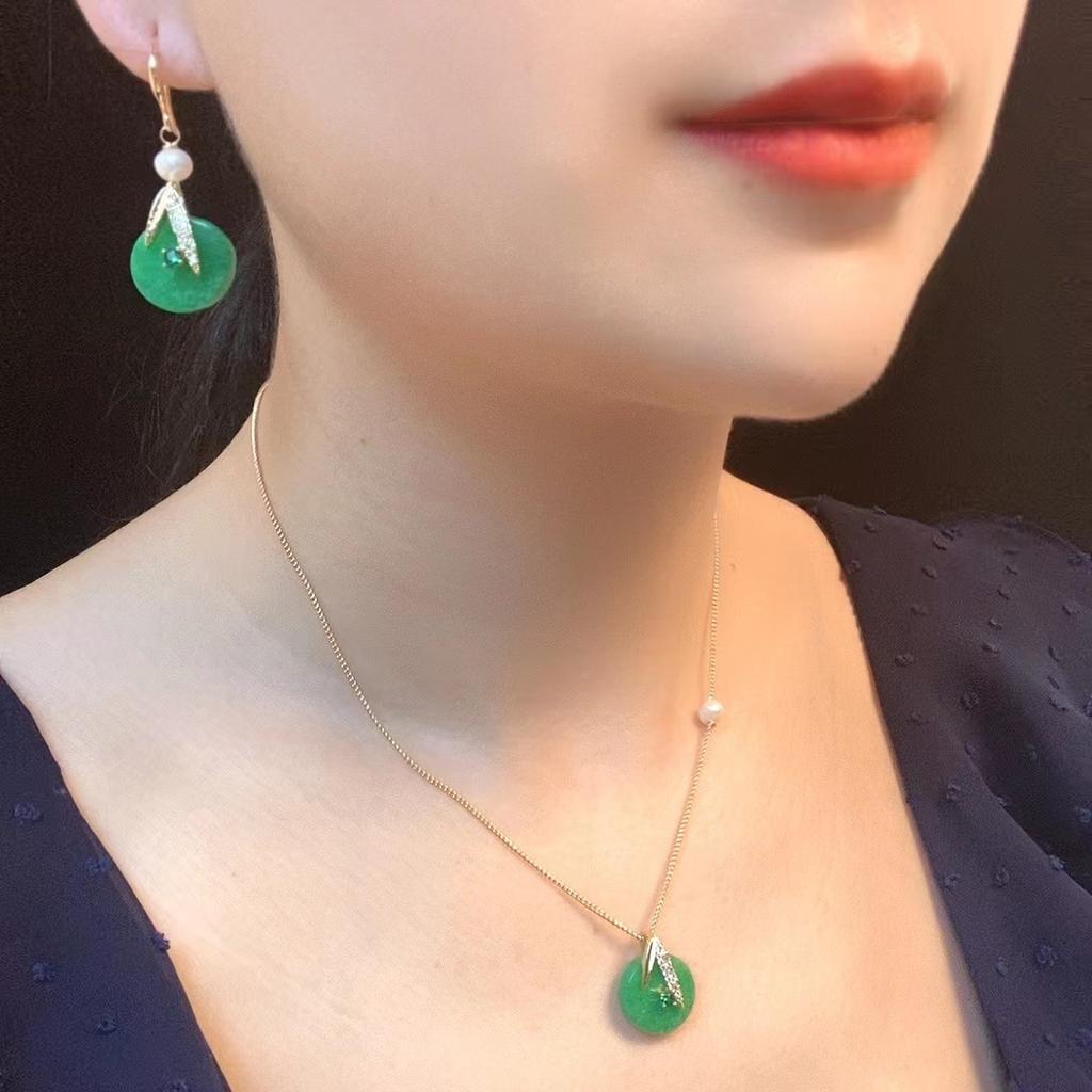 Jade Pulp Inlaid Pearl Jewelry Set, Women's Design Sense Necklace, Ear Hook Set