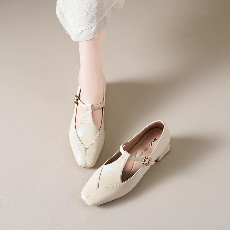 French retro Mary Jane shoes women's 2025 new autumn thick heel medium heel single shoes T-buckle with light mouth small leather shoes