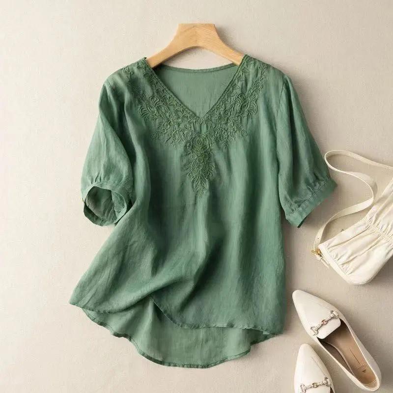 Women Floral Embroidered V Neck Half Sleeve Cotton Blouse M