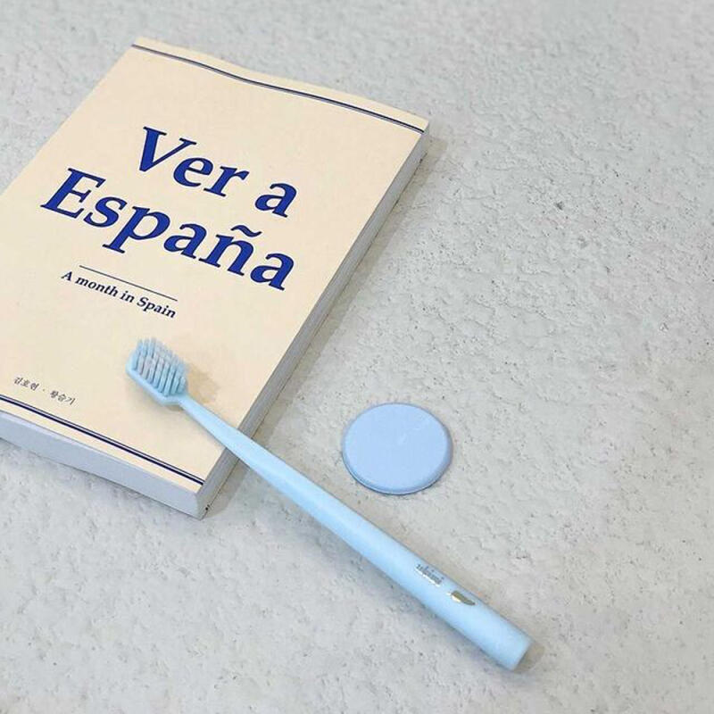 Magnetic Antibacterial Toothbrush 3-piece Set Powder Blue