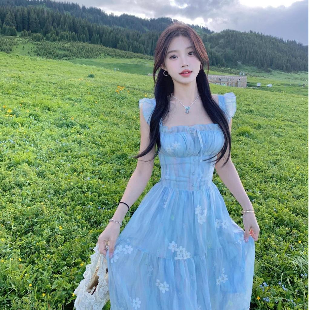 Beautiful travel vacation dress summer backless small fly sleeves lace-up floral dress waist thin long dress