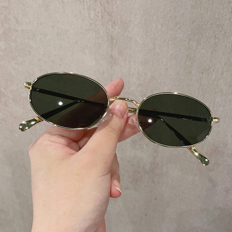 Lunettes de soleil ovales sexy à monture métallique pour femmes, lunettes de soleil rétro de designer pour hommes, lunettes dorées noires, lunettes de soleil stylées premium